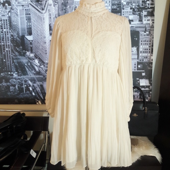 Gracia Tops - Lace Tunic